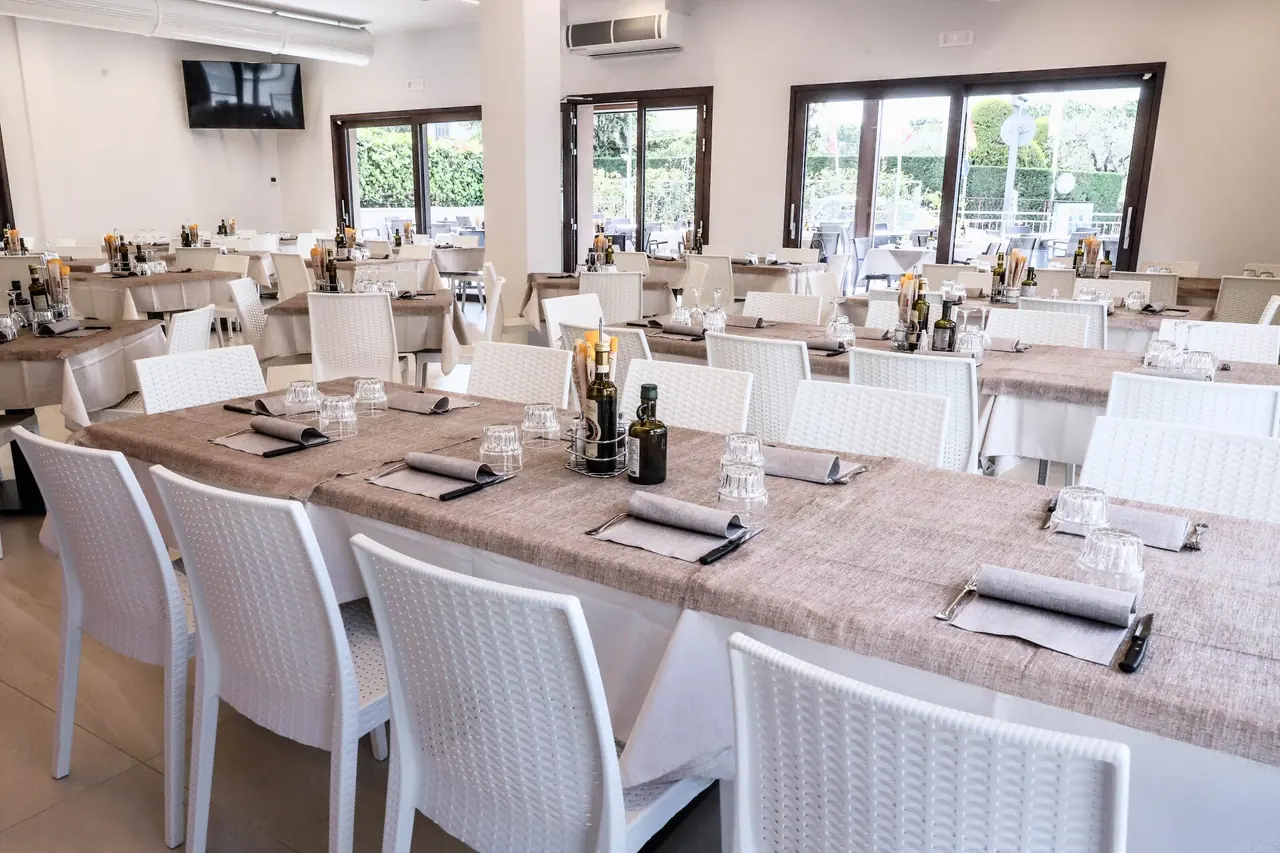La sala interna del ristorante